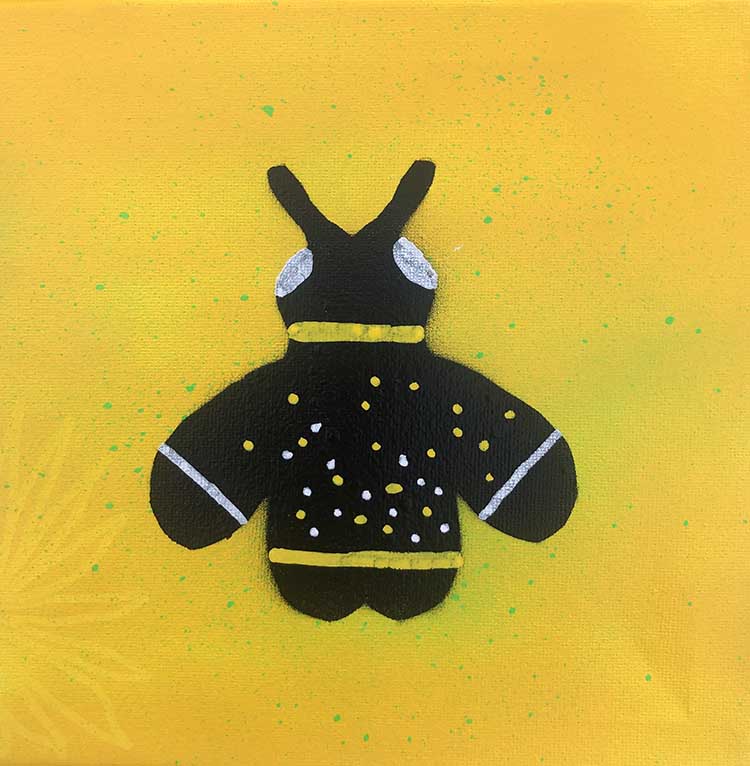 bee canvas spray painted graffiti art canvas using stencils
